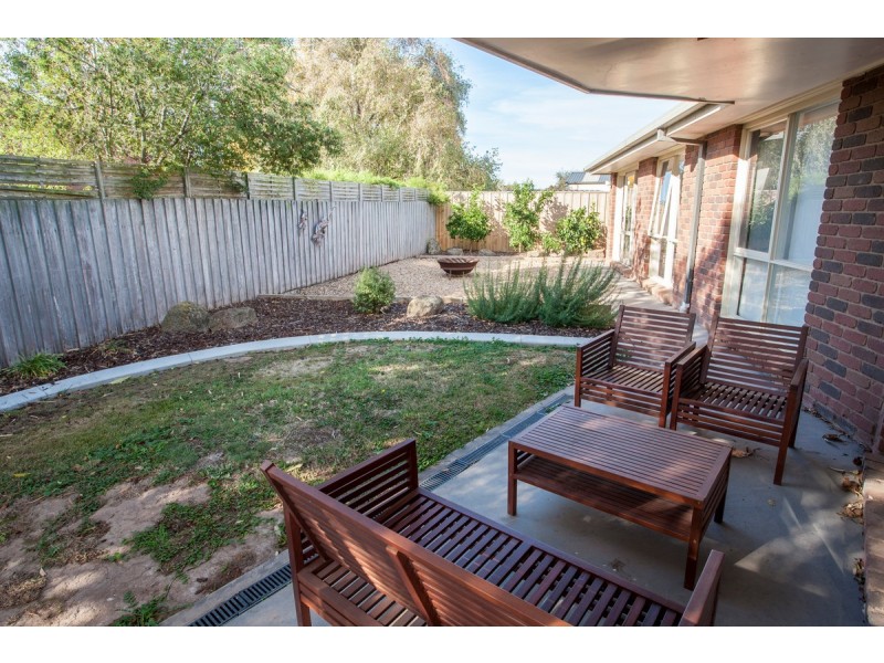 16 Yvette Close, Sale VIC 3850