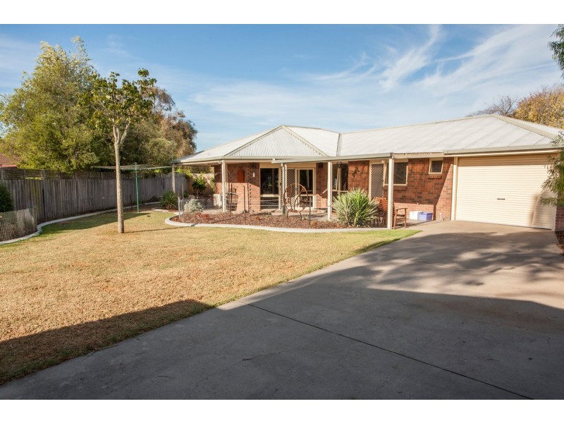 16 Yvette Close, Sale VIC 3850