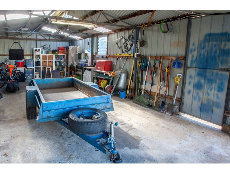 16 Yvette Close, Sale VIC 3850