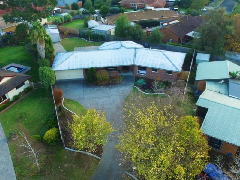 16 Yvette Close, Sale VIC 3850