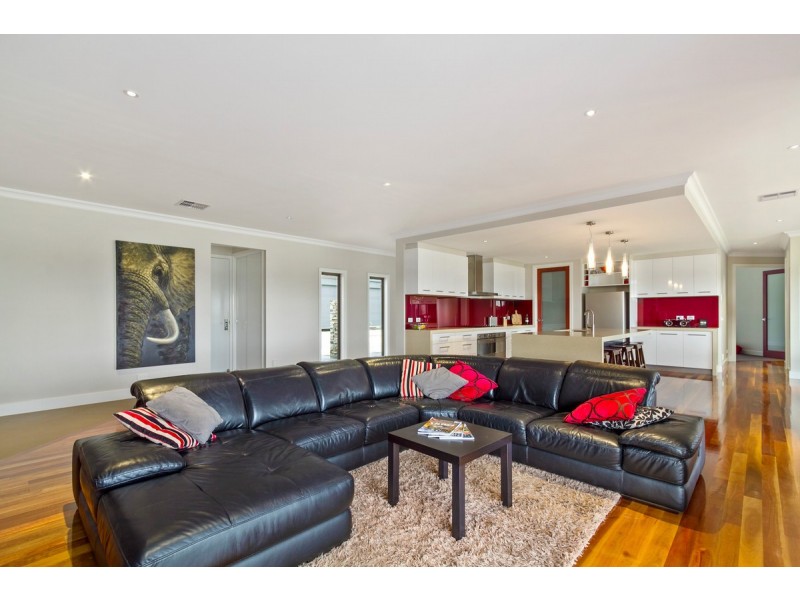 22 William Court, Longford VIC 3851