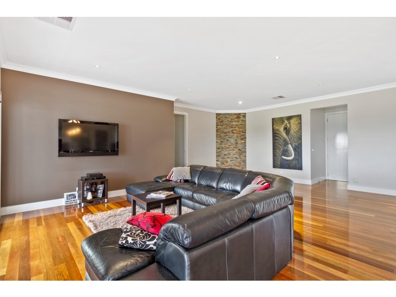 22 William Court, Longford VIC 3851