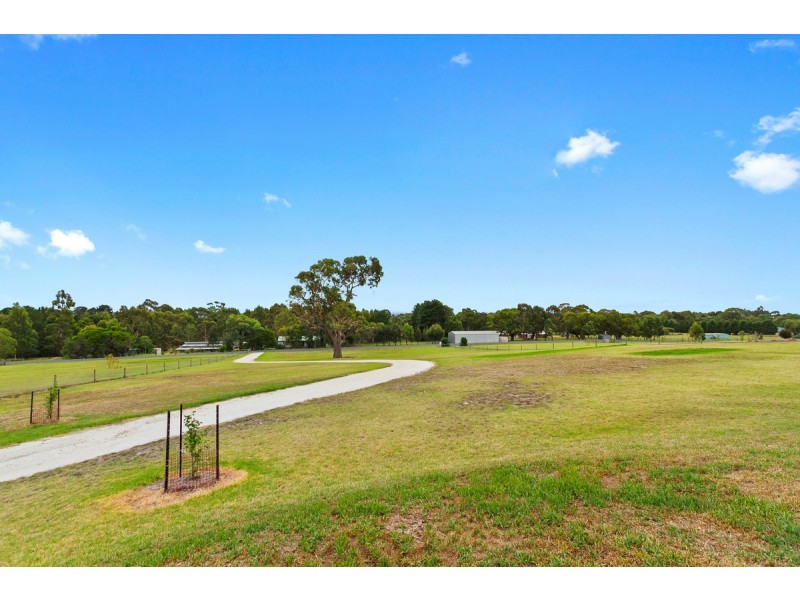 22 William Court, Longford VIC 3851