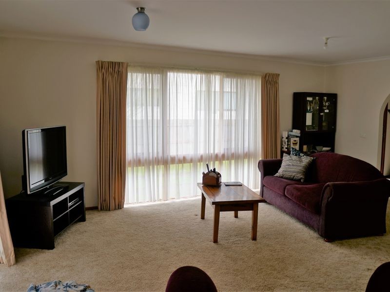 8 McFarlane Street, Stratford VIC 3862