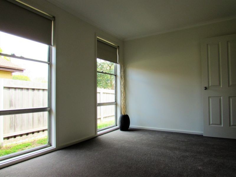 75 Jackson Avenue, Sale VIC 3850