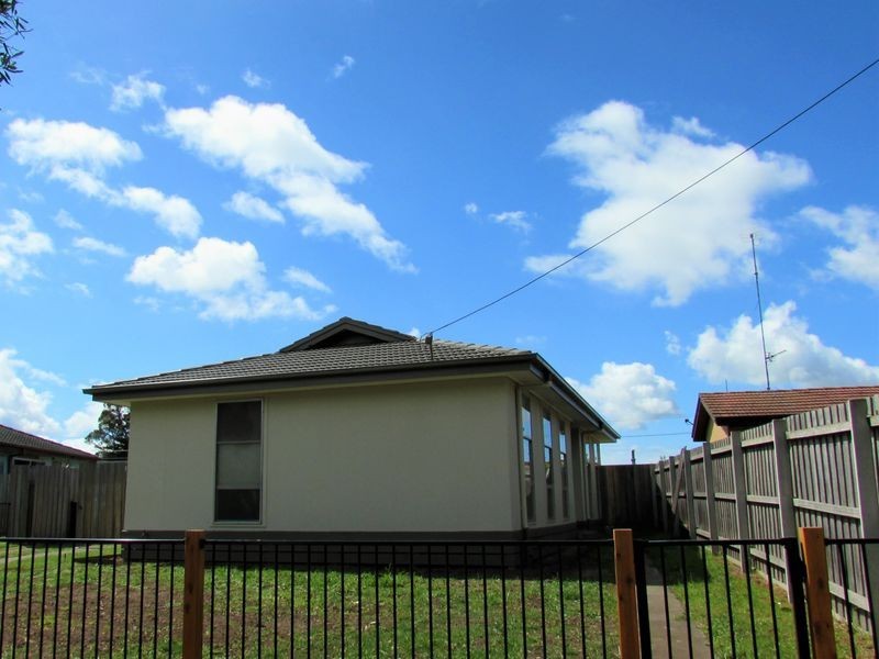 75 Jackson Avenue, Sale VIC 3850