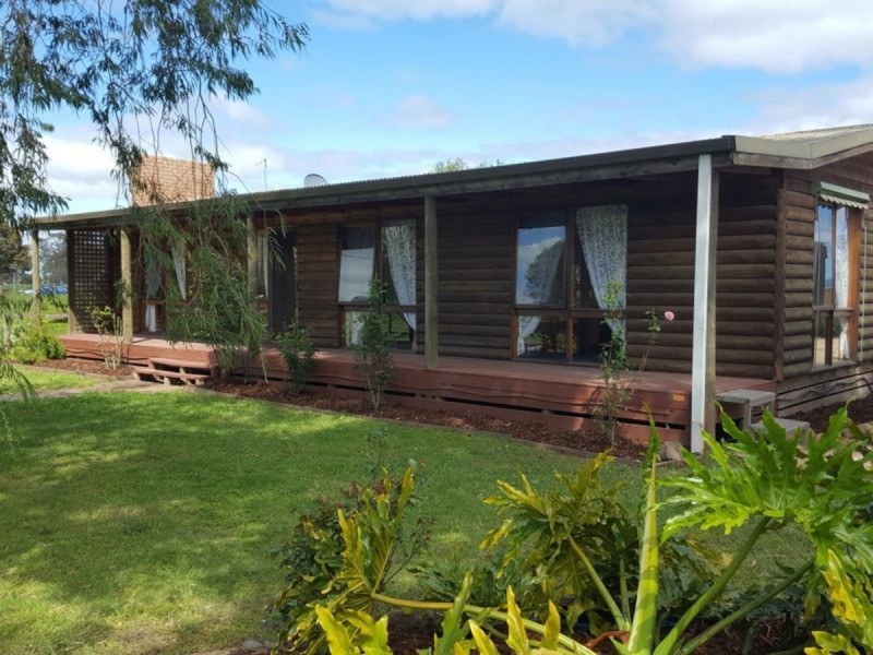 13-15 Centre Road, Newry VIC 3859