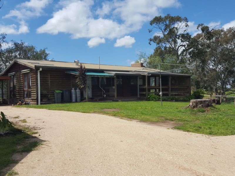 13-15 Centre Road, Newry VIC 3859