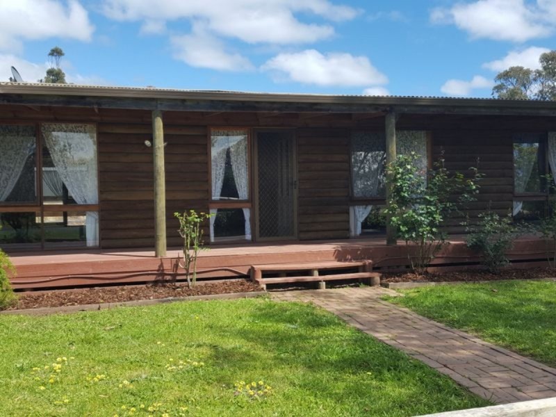 13-15 Centre Road, Newry VIC 3859