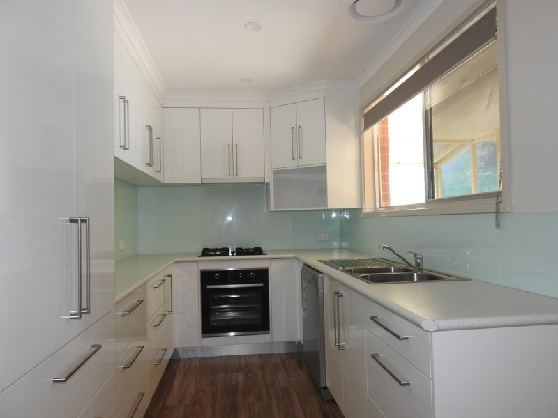 16 Chalmer Court, Sale VIC 3850