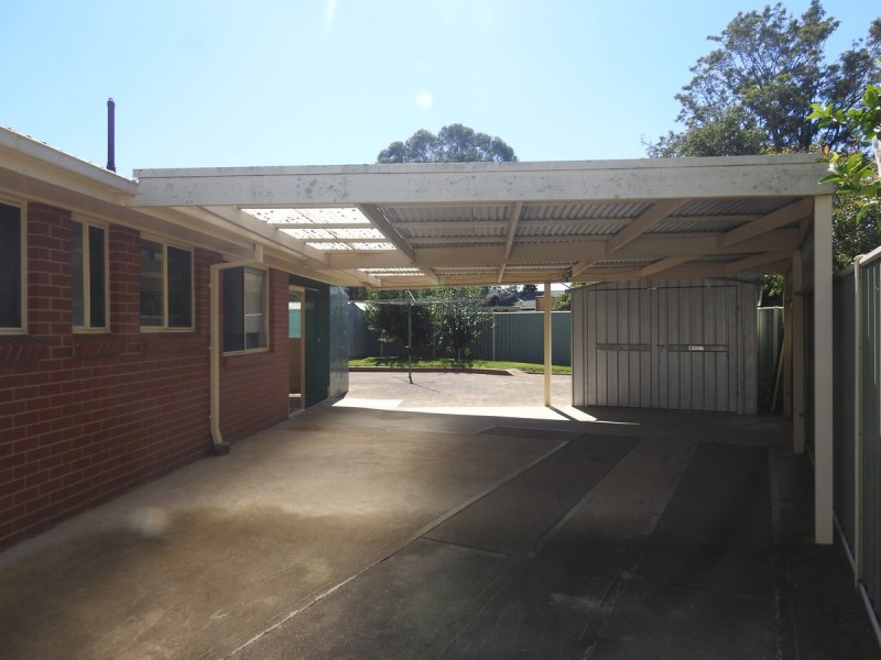 16 Chalmer Court, Sale VIC 3850