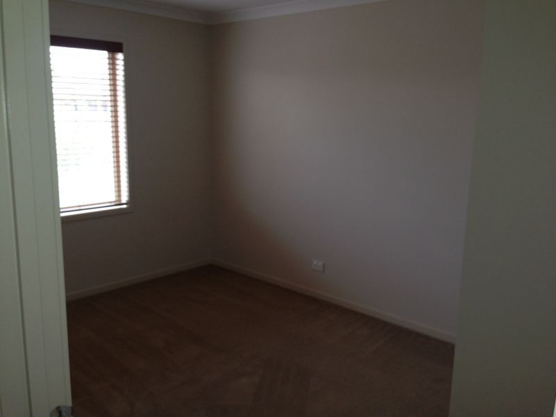 16 Ruthberg Drive, Sale VIC 3850