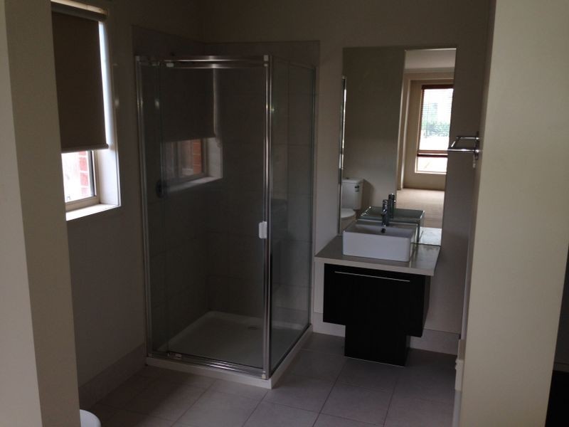 16 Ruthberg Drive, Sale VIC 3850