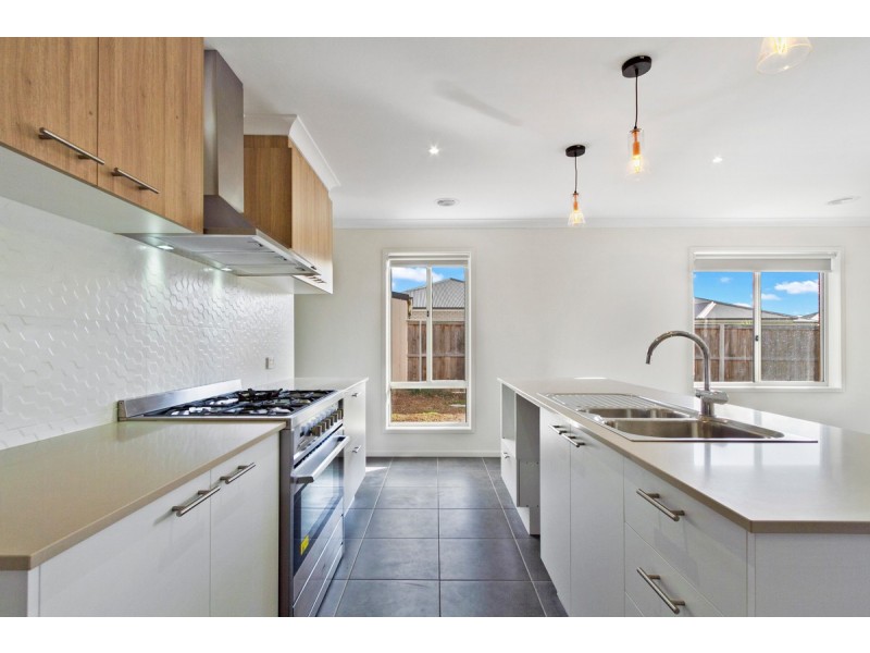 14 Redgum Court, Sale VIC 3850