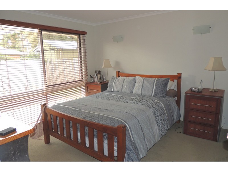 6 Leahe Close, Sale VIC 3850