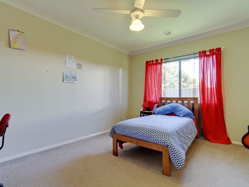 5 Speechley Court, Sale VIC 3850