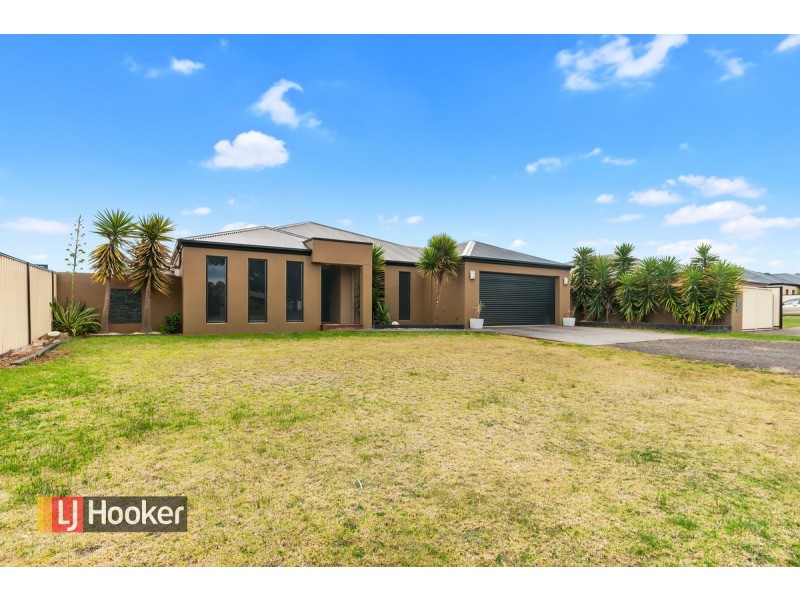 11 Lee Street, Stratford VIC 3862