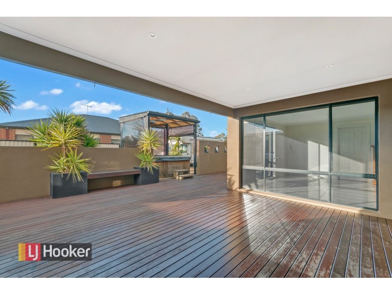 11 Lee Street, Stratford VIC 3862