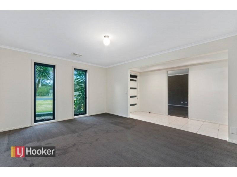 11 Lee Street, Stratford VIC 3862