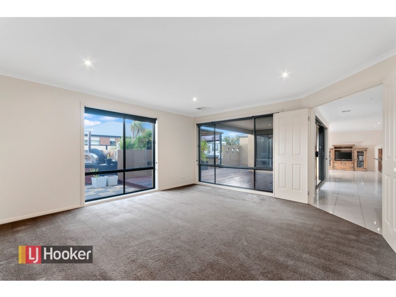 11 Lee Street, Stratford VIC 3862