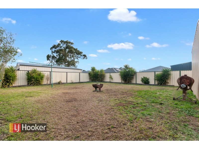 11 Lee Street, Stratford VIC 3862