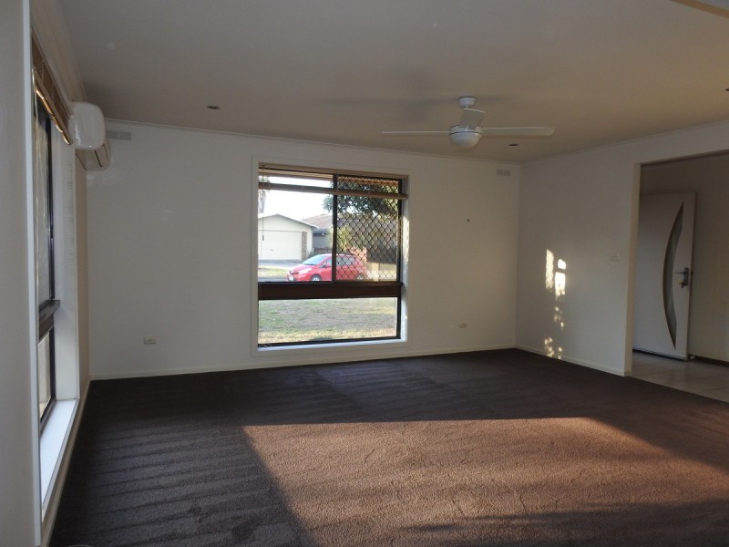 10 Antares Avenue, Sale VIC 3850