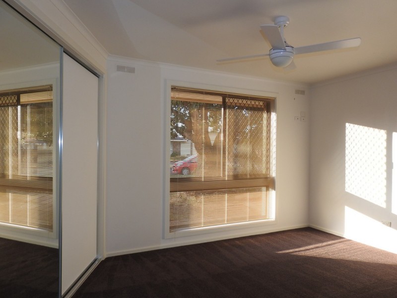 10 Antares Avenue, Sale VIC 3850