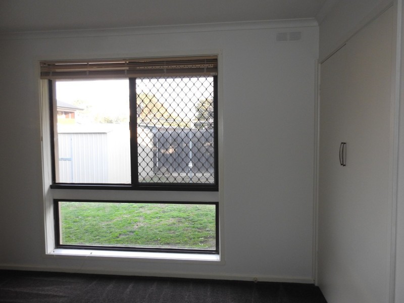 10 Antares Avenue, Sale VIC 3850