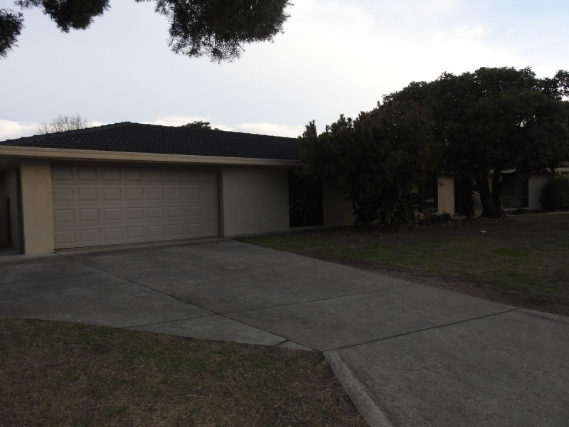 10 Antares Avenue, Sale VIC 3850