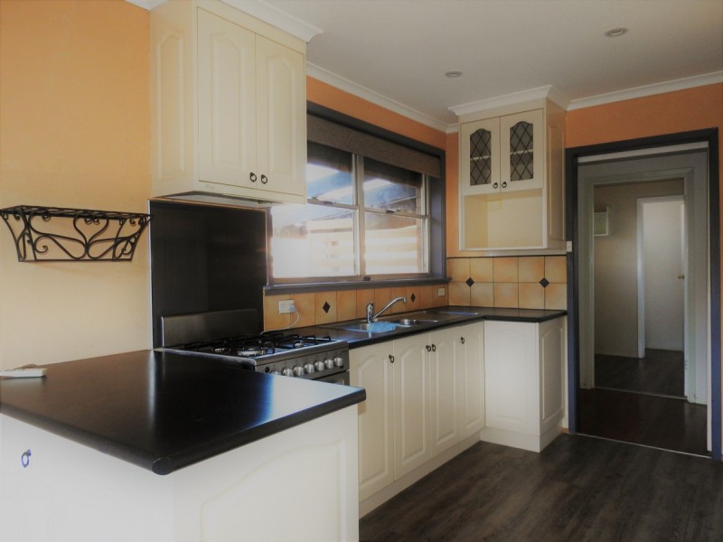 12 Treloar Street, Sale VIC 3850