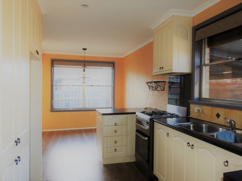 12 Treloar Street, Sale VIC 3850