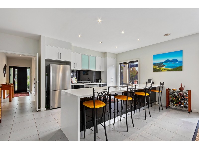 26 Mark Avenue, Sale VIC 3850