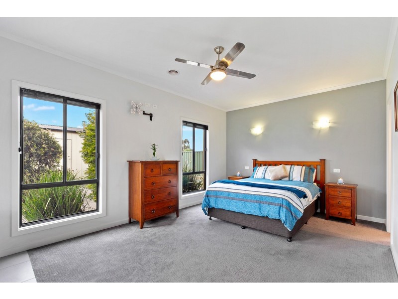 26 Mark Avenue, Sale VIC 3850