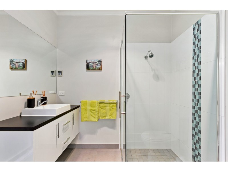 26 Mark Avenue, Sale VIC 3850