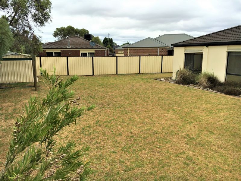 21 Marilyn Way, Sale VIC 3850