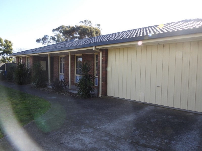 6 Brett Court, Sale VIC 3850