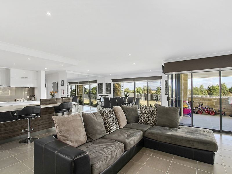 66 Cardice Drive, Stratford VIC 3862