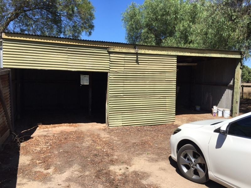 1525B Princess Highway, Stratford VIC 3862