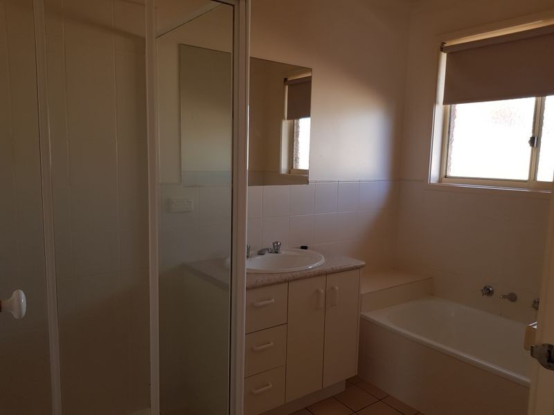 11 Cranswick Crescent, Sale VIC 3850