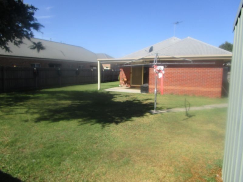 11 Cranswick Crescent, Sale VIC 3850