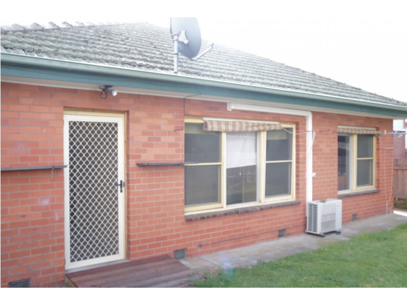65 Temple Street, Heyfield VIC 3858