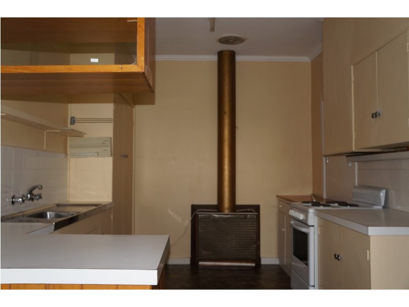 65 Temple Street, Heyfield VIC 3858