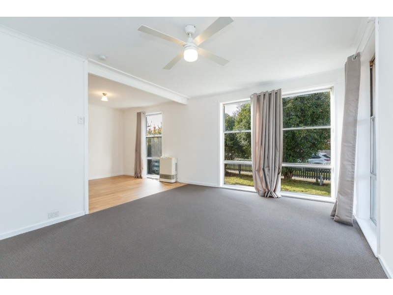 33 Gibsons Road, Sale VIC 3850