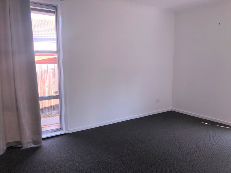 33 Gibsons Road, Sale VIC 3850