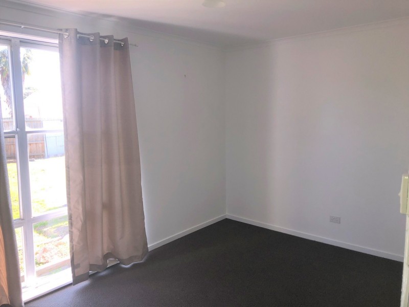 33 Gibsons Road, Sale VIC 3850