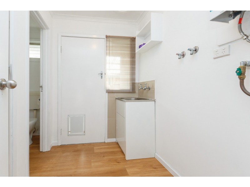 33 Gibsons Road, Sale VIC 3850