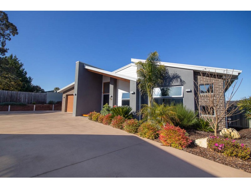 13 Glebe Drive, Sale VIC 3850