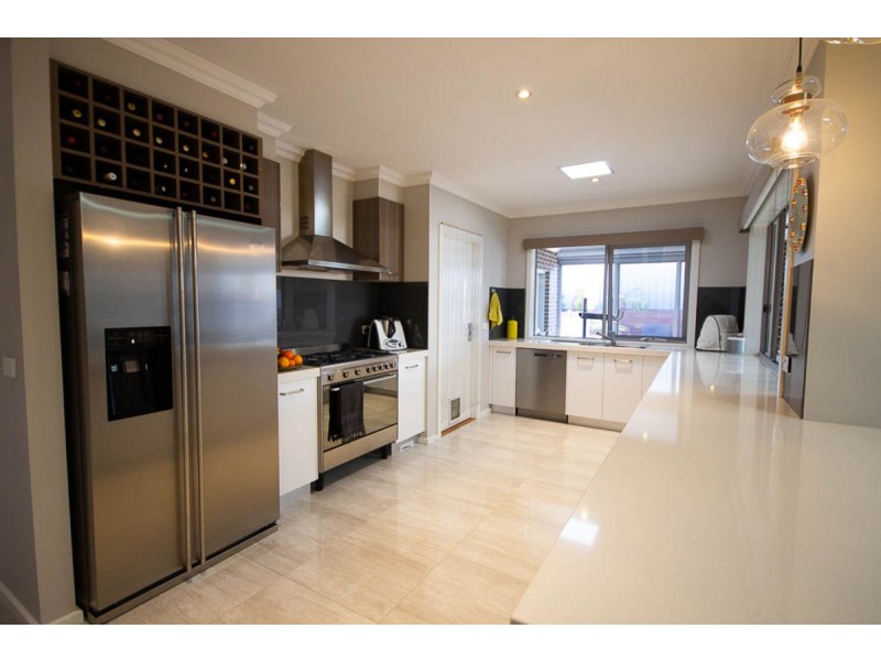 13 Glebe Drive, Sale VIC 3850