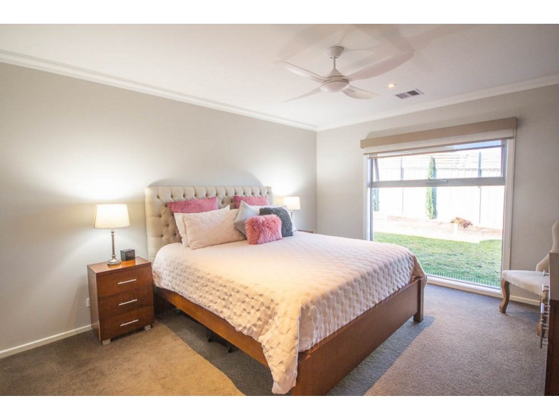 13 Glebe Drive, Sale VIC 3850