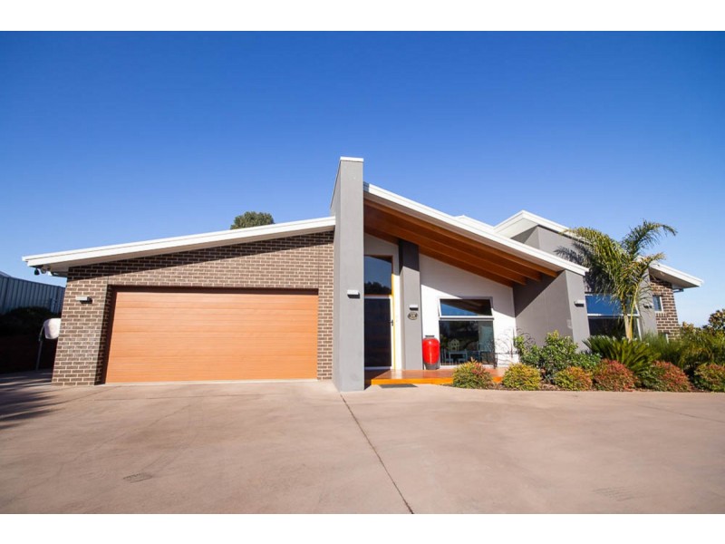 13 Glebe Drive, Sale VIC 3850